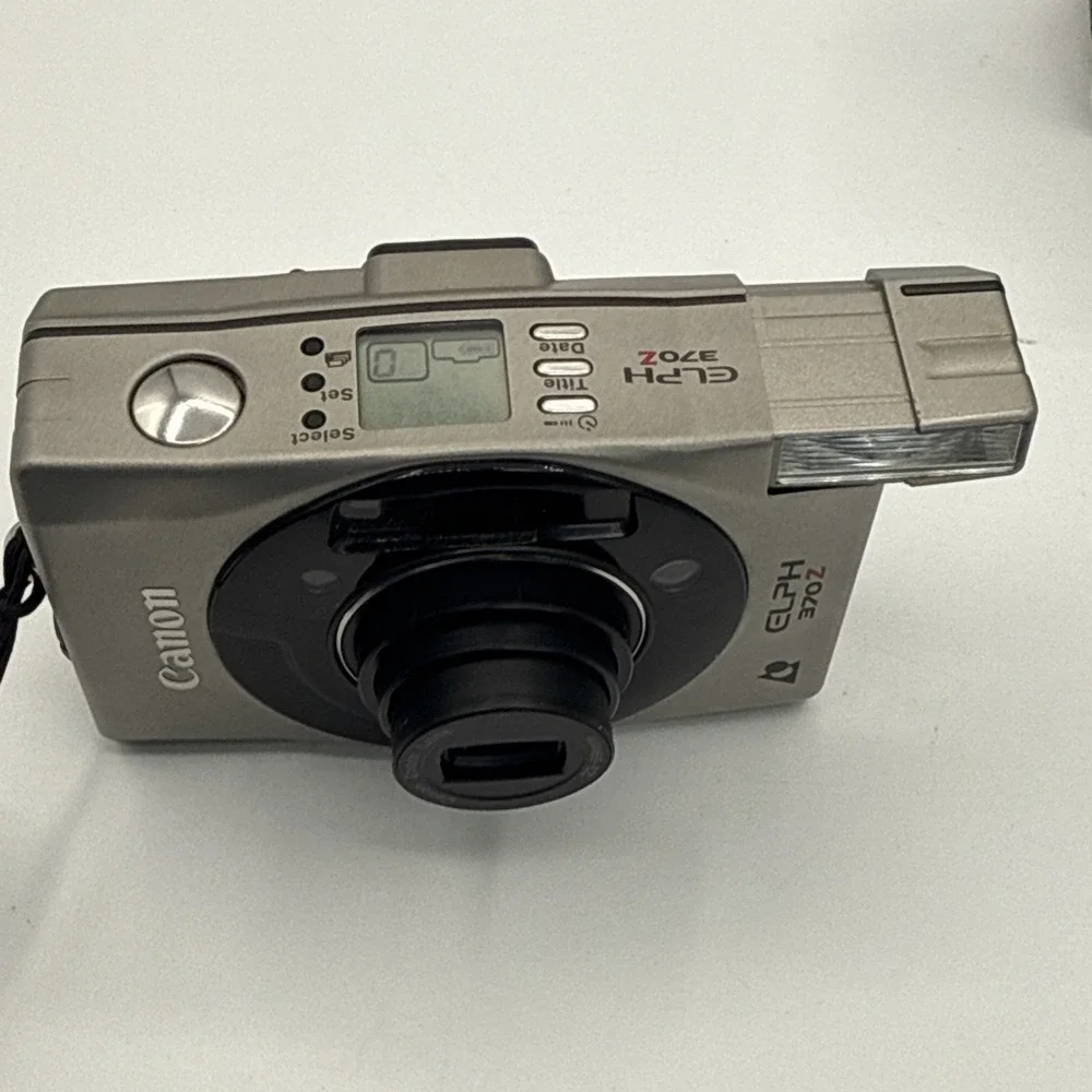 Canon 370Z ELPH 35mm Point and Shoot Film Camera 23 to 69mm Zoom WORKS